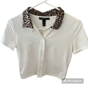 Forever 21 Cheetah Collar Patterned Button Up Small Short Sleeve White Crop Top